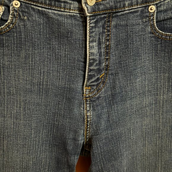 Levi’s Perfectly Slimming Bootcut 512 Jeans Size 6M - Picture 6 of 16